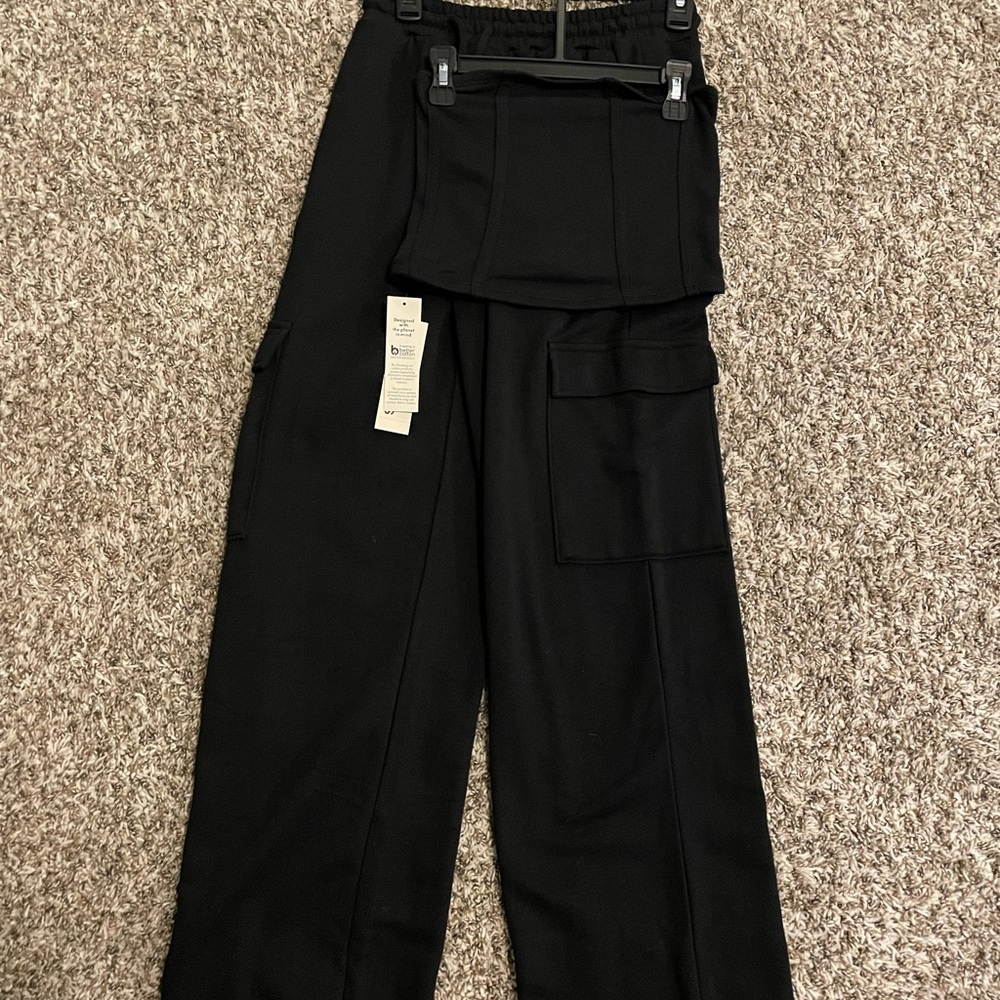 Black cargo sweats and tube top set. Size 0-2. NWT